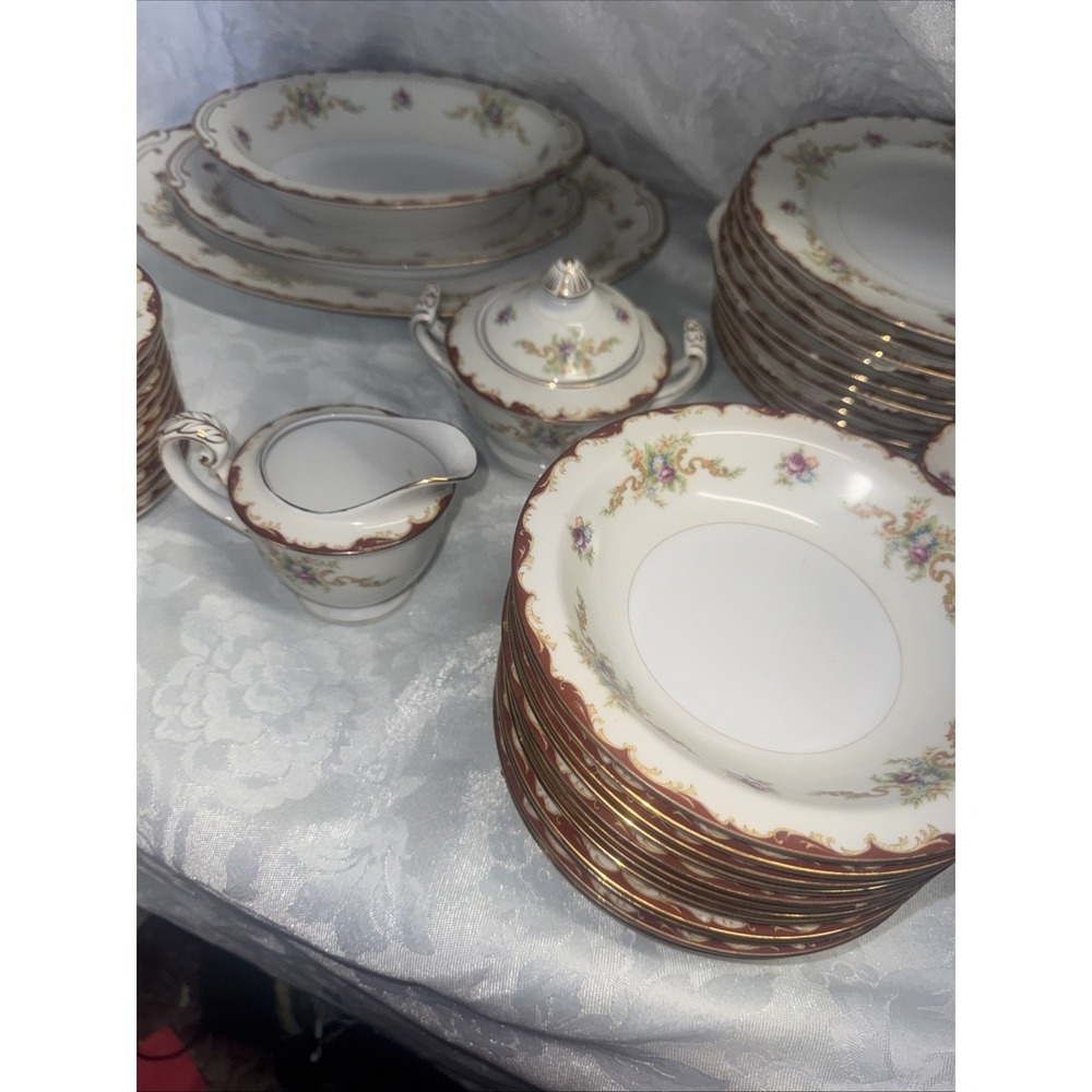 Harmony House Wembley Fine China 92 Piece Set. vintage. - Picture 4 of 16